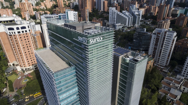 Based on a sound and well-diversified portfolio of investments, Fitch Ratings maintains Grupo SURA's short- and long-term ratings.